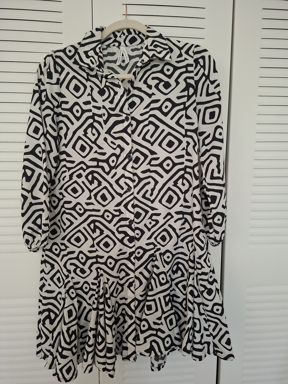 Women's Black & White Geometric Button-Front Casual Dress